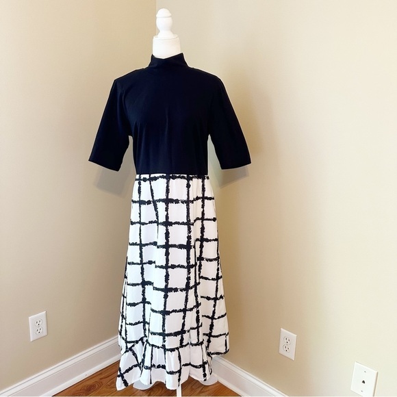 Eshakti Zapelle Fit and Flare Mock Neck Black and White Dress - Large (14) - Picture 1 of 15